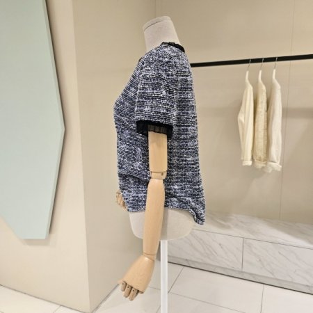 망사 라인 라운드 트위드 블라우스