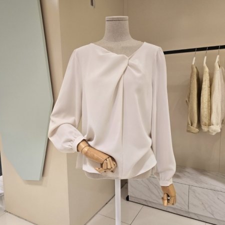 꼬임 포인트 블라우스