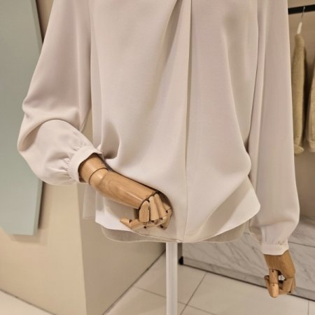 꼬임 포인트 블라우스