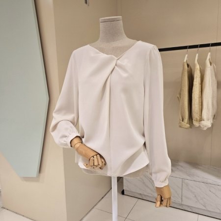 꼬임 포인트 블라우스