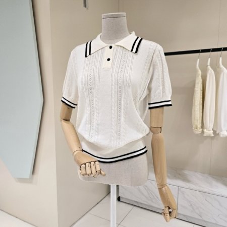 펀칭 꽈배기 카라 니트