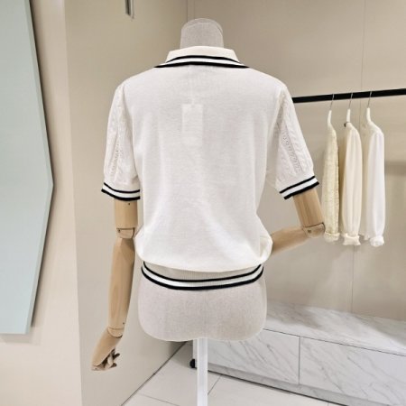 펀칭 꽈배기 카라 니트