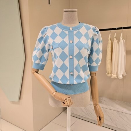 퍼프소매 아가일 라운드 니트