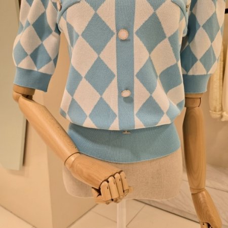 퍼프소매 아가일 라운드 니트