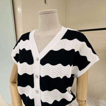 브이넥 물결배색 니트가디건