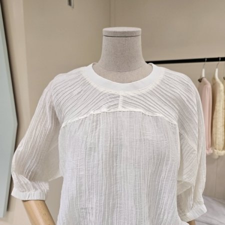 스트링 주름 라운드 블라우스