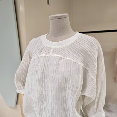 스트링 주름 라운드 블라우스