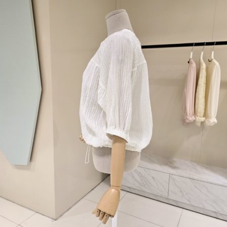 스트링 주름 라운드 블라우스