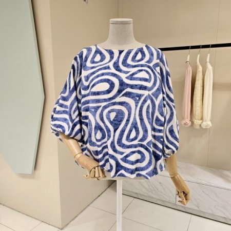 퍼프 소매 셔링 블라우스