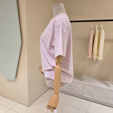 뷰티 모달 라운드 티셔츠