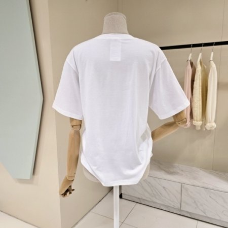 라운드 뷰티 모달 티셔츠