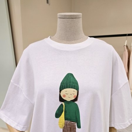 소녀 레터링 라운드 티셔츠