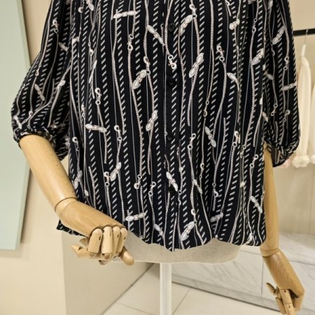 벌룬소매 체인 셔링 블라우스