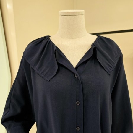 빅카라 셔링 블라우스