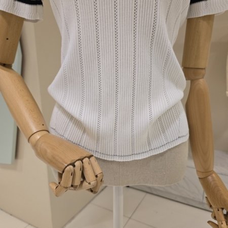 뉴바트 두줄 카라넥 니트