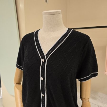 라인배색 브이넥 니트가디건