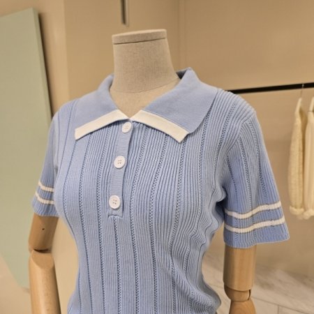 펀칭 골지 카라 니트