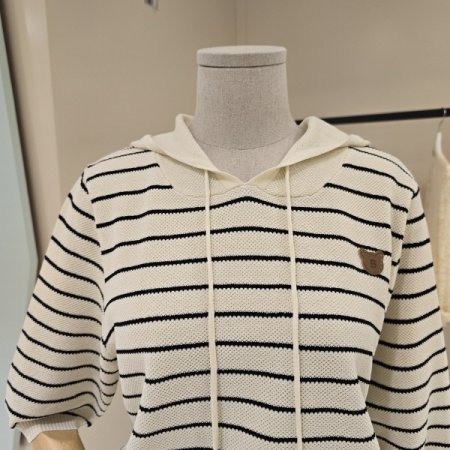 곰후드 스트라이프 니트