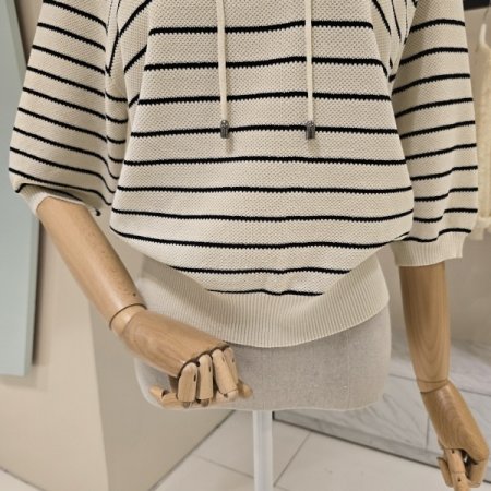 곰후드 스트라이프 니트