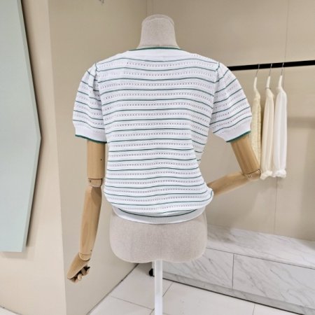 퍼프소매 펀칭 단가라니트