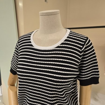스트라이프 라운드 니트