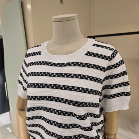 패턴 단가라 라운드 니트