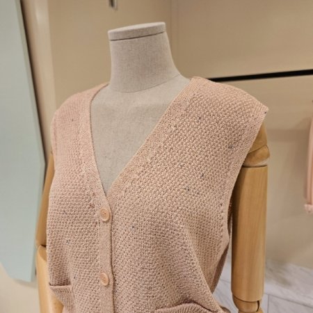 팝핑 가네꼬 브이넥 조끼