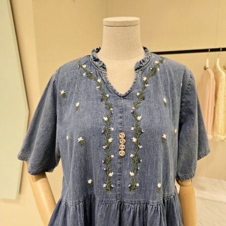 꽃자수 셔링 데님 원피스