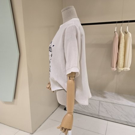 나비 프린팅 티 블라우스