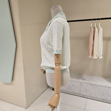 펀칭 베베 카라 니트