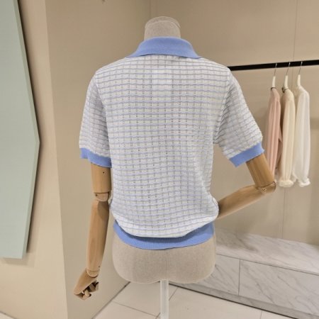 카라넥 물결 펀칭 니트