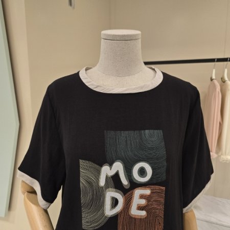 라인배색 모드 라운드 티셔츠