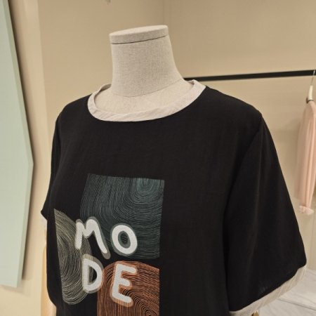 라인배색 모드 라운드 티셔츠