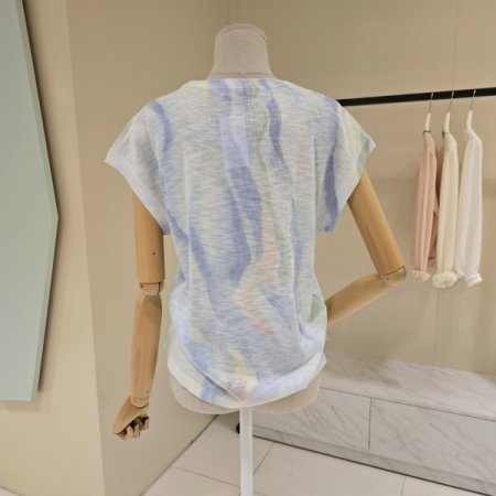 물나염 라운드 니트