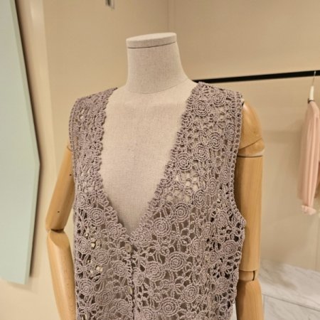 장미 뜨게 브이넥 조끼