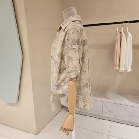 영문 프린트 티배색 카라블라우스