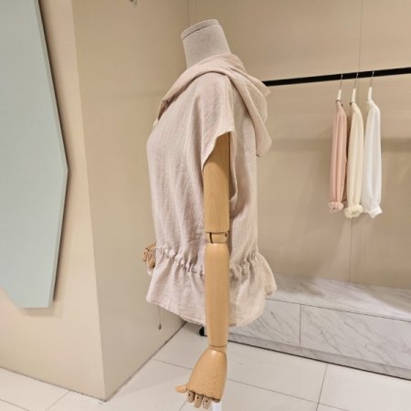 스트링 오픈형 후드 블라우스