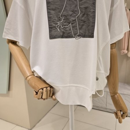 언발 휴먼 루즈핏 라운드티셔츠