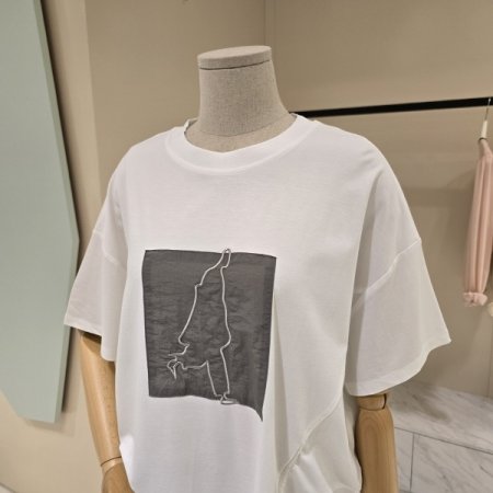 언발 휴먼 루즈핏 라운드티셔츠