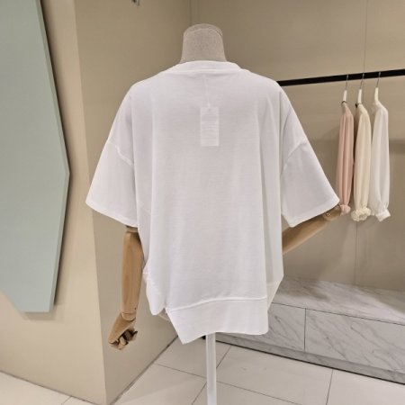 언발 휴먼 루즈핏 라운드티셔츠