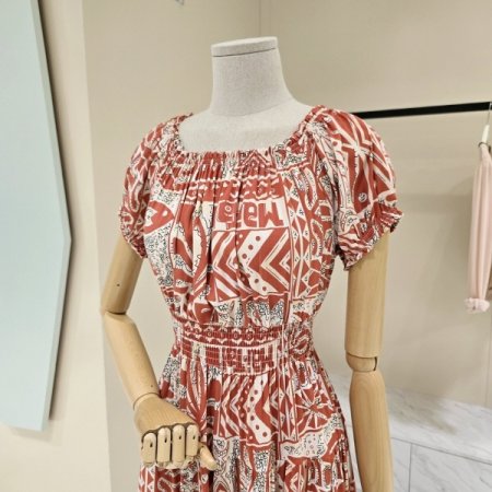 오프숄더 밴딩 프린트 롱 원피스