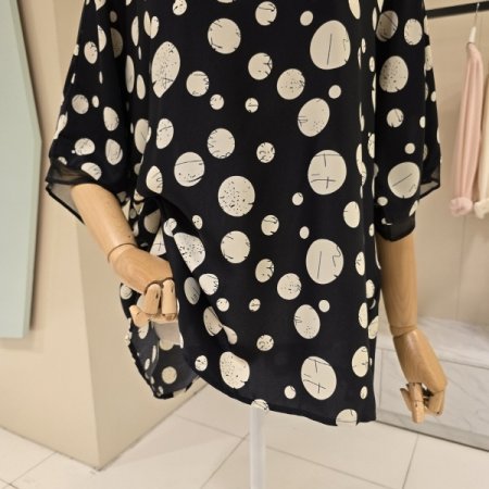 믹스동굴 언발 박시핏 블라우스