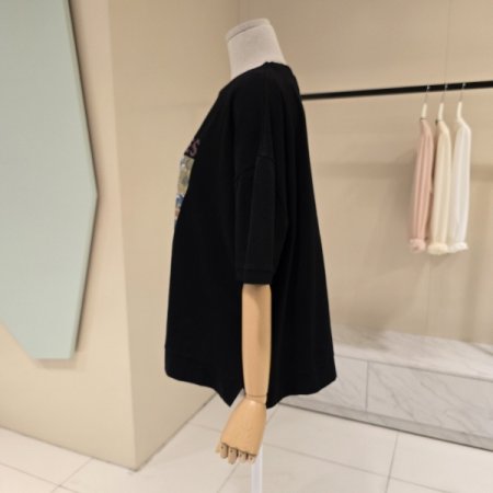 박시핏 플라워 레터링 라운드티셔츠