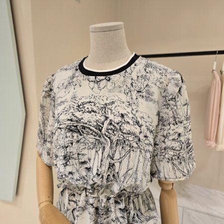 스트링 프린트 라운드 블라우스