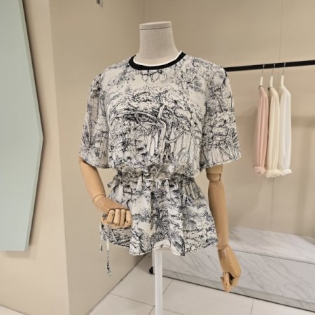 스트링 프린트 라운드 블라우스