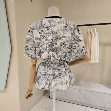 스트링 프린트 라운드 블라우스