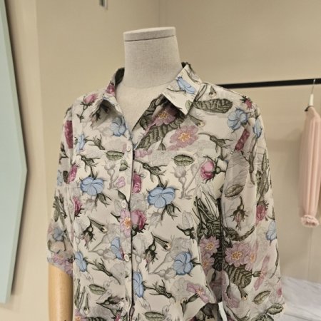 연핑꽃 시폰 블라우스