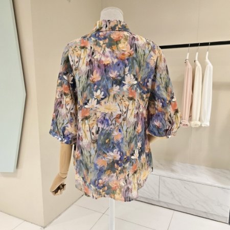 아크릴꽃 린넨 블라우스