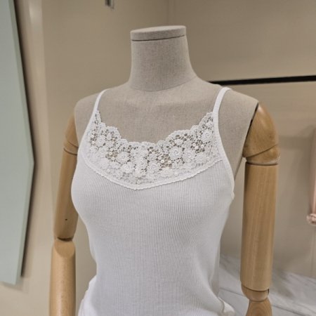 신골지 레이스 민소매 티셔츠