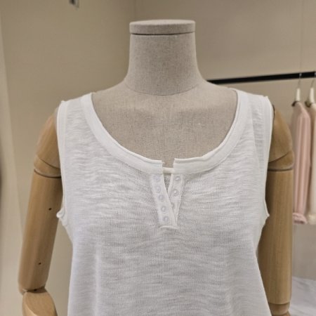 단추 이중 민소매 니트